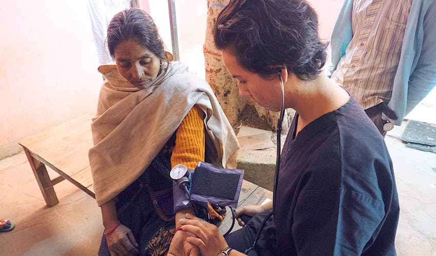 Medical volunteer in India with International Volunteer HQ