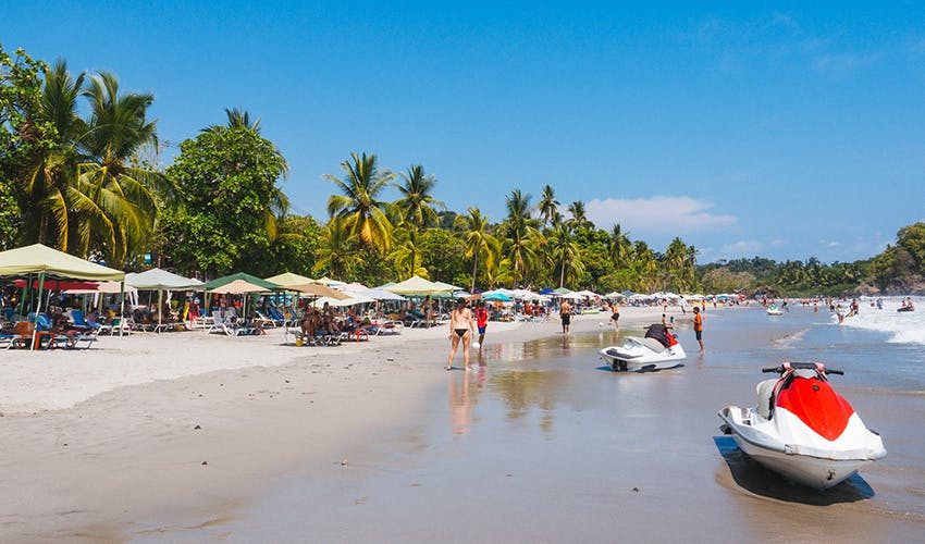 Take a winter break volunteering in Costa Rica with IVHQ