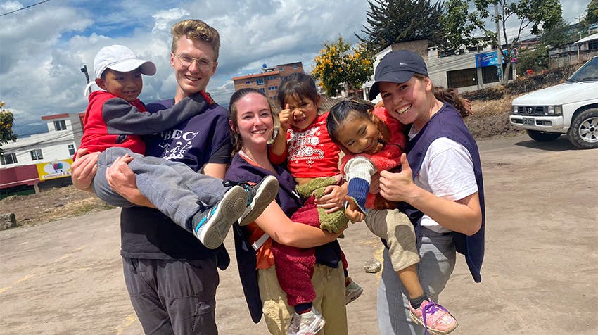 Volunteer in Ecuador: Diverse and Dynamic with IVHQ.