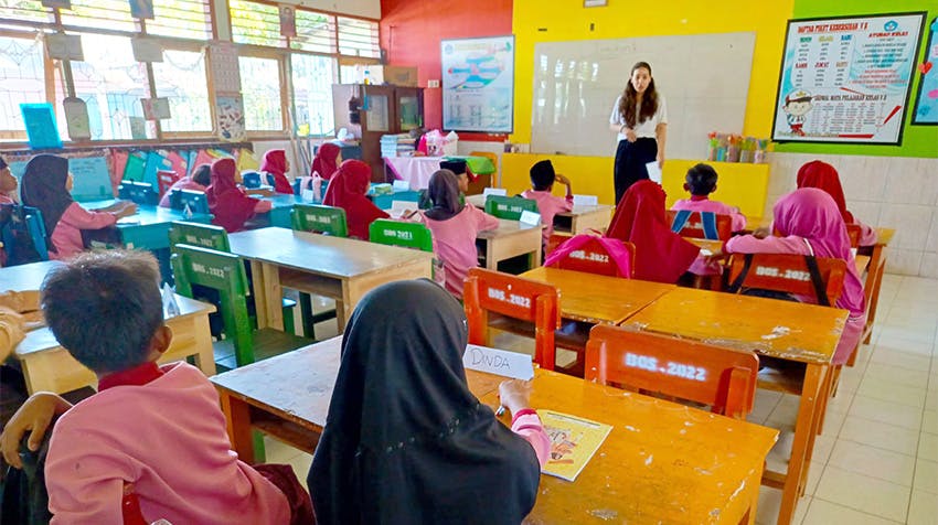 Teaching volunteer project in Lombok - IVHQ.