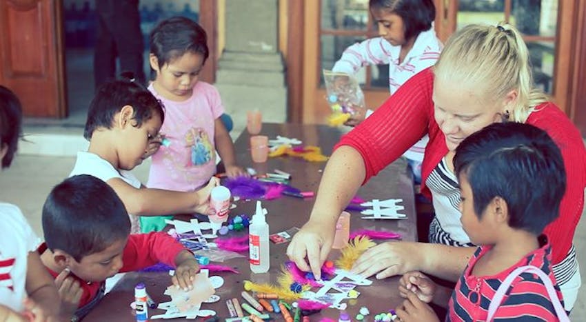 Discover top tips and articles for IVHQ volunteers