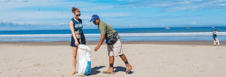 Environmental Education volunteers in Ecuador, Santa Elena with IVHQ