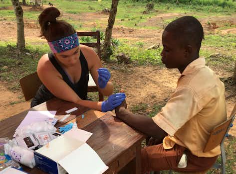 Volunteer on the Healthcare Outreach and Education project in Ghana with IVHQ