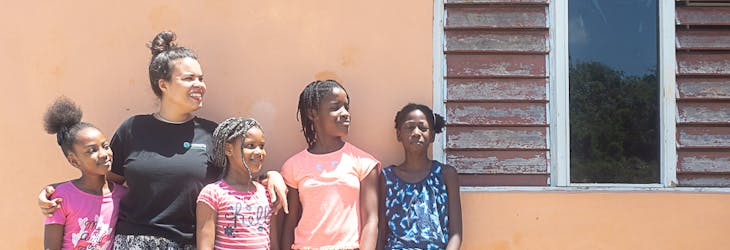 Volunteer on the Teaching English project with IVHQ in Jamaica