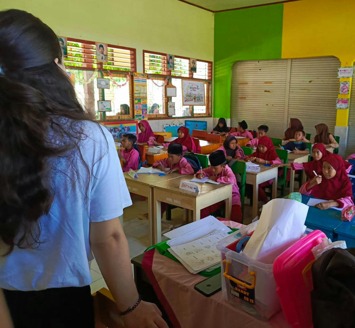 Teaching Volunteer Project in Lombok - Senggigi