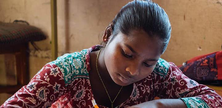 Volunteer on the Women's Education project in Nepal with IVHQ